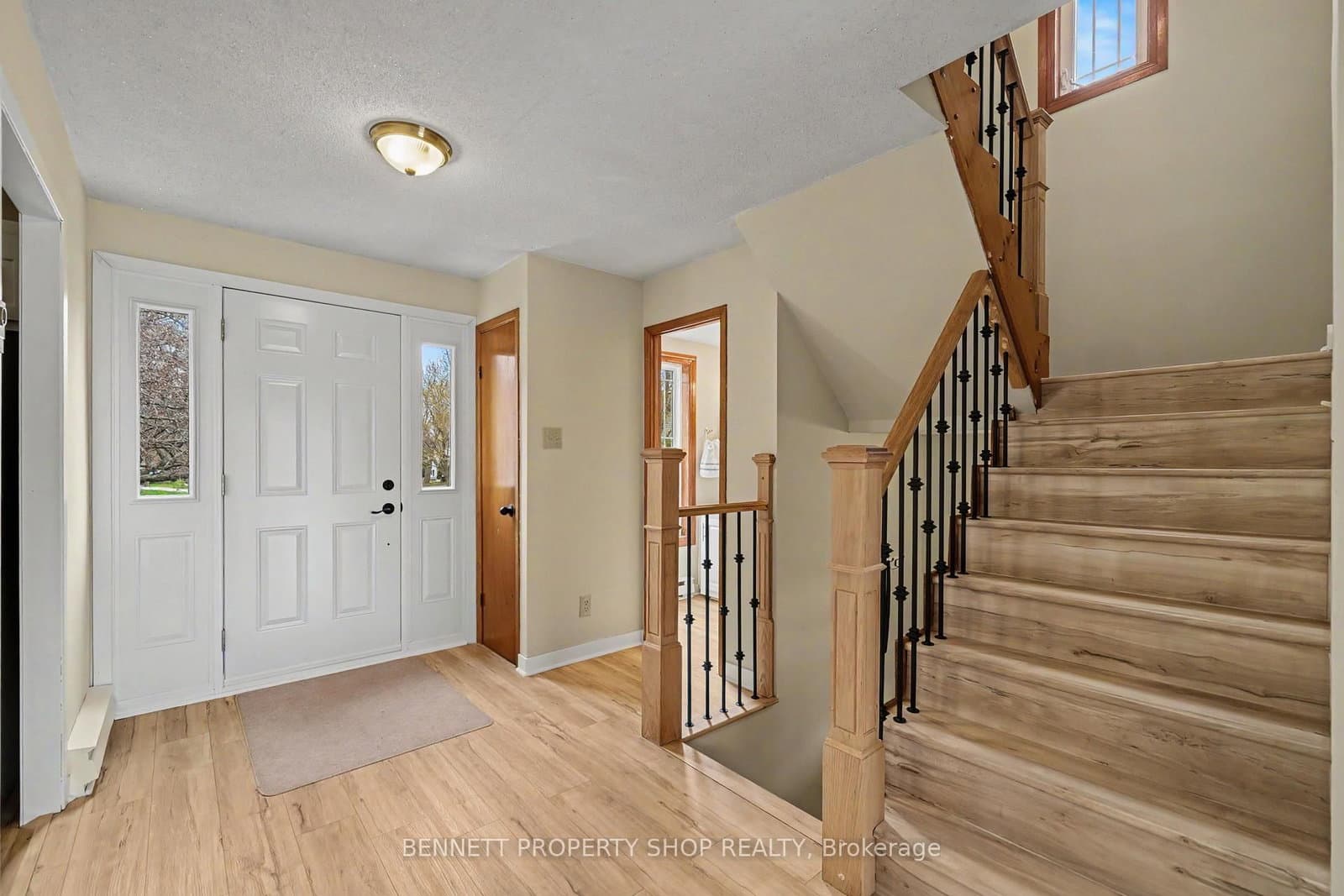 22 Poole Creek Crescent, Stittsville, ON — photo 3