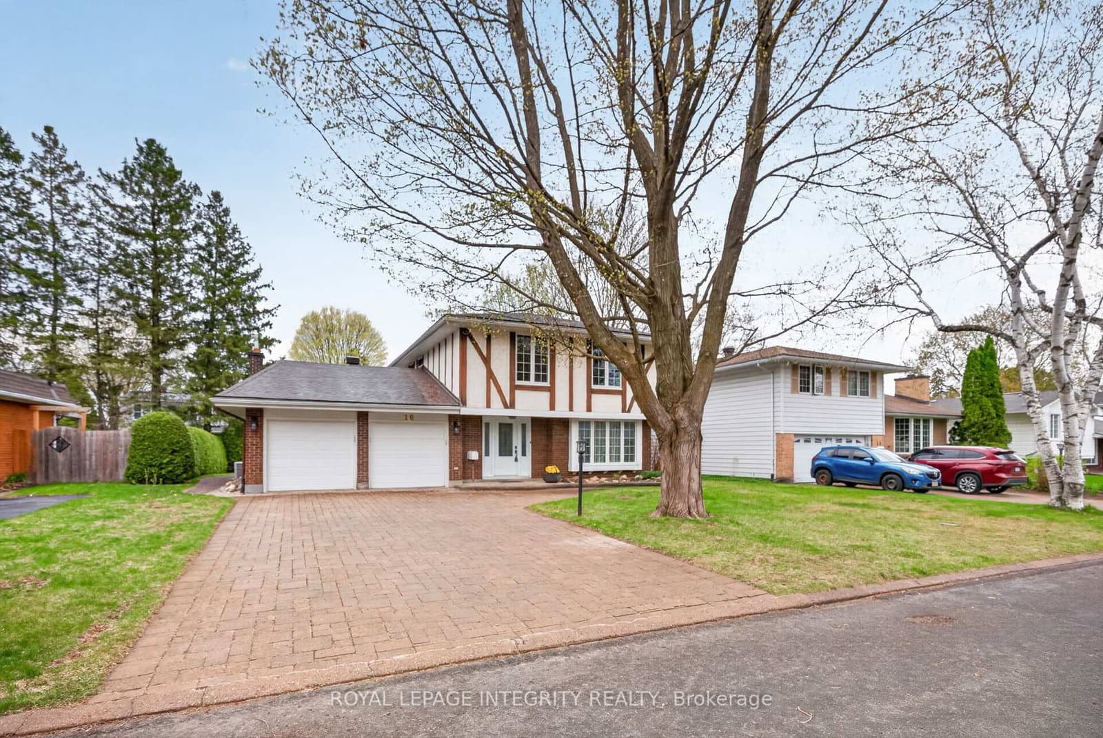 16 Ancona Crescent, Ottawa, ON — photo 3