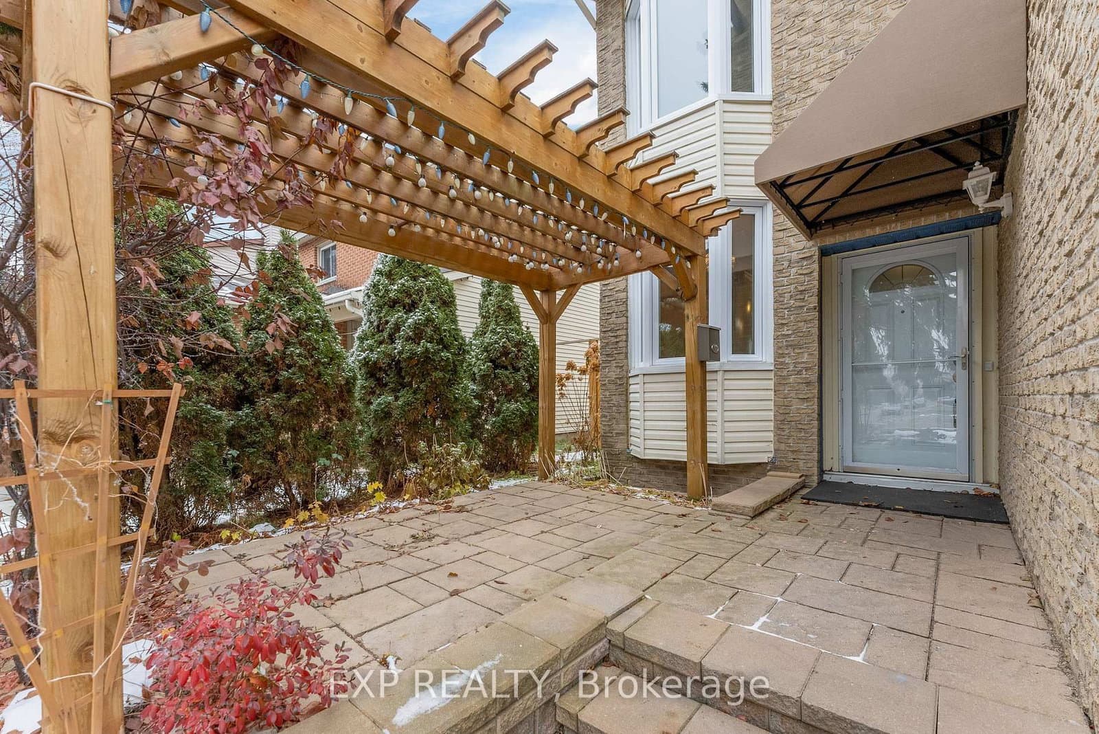 1626 Prestwick Drive, Orleans, ON — photo 3