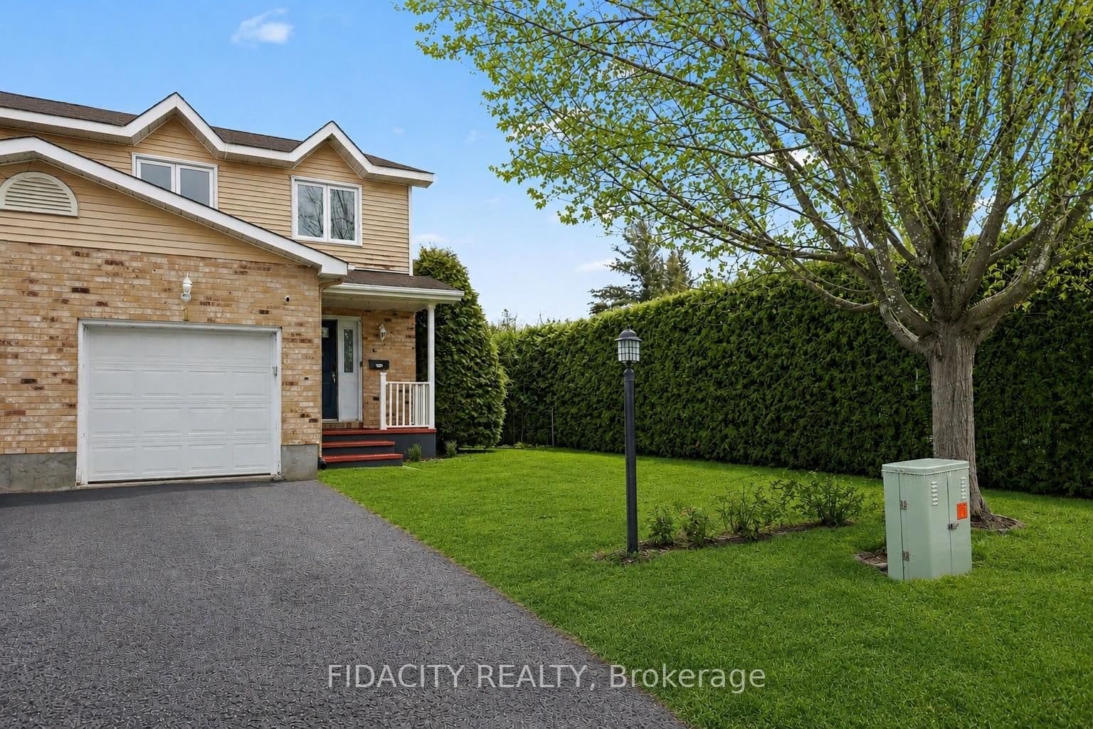 1 Kathleen Crescent, Ottawa, ON