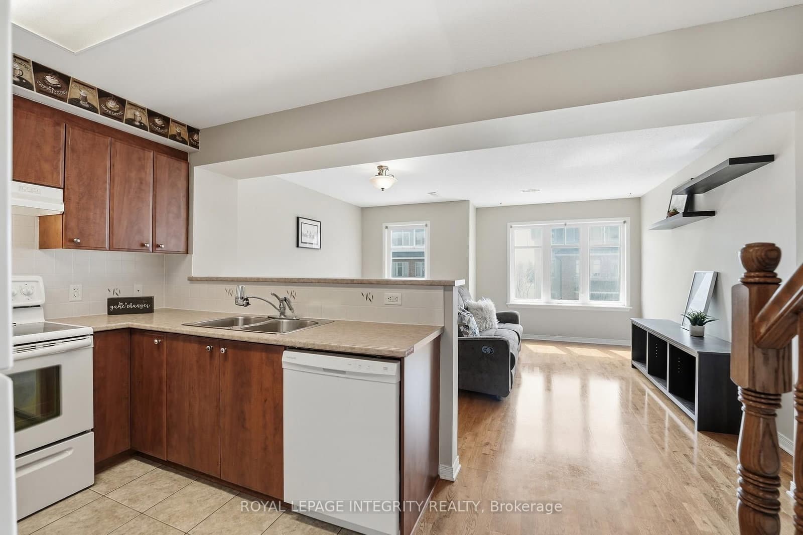 11 - 642 Reardon Private, Ottawa, ON — photo 3