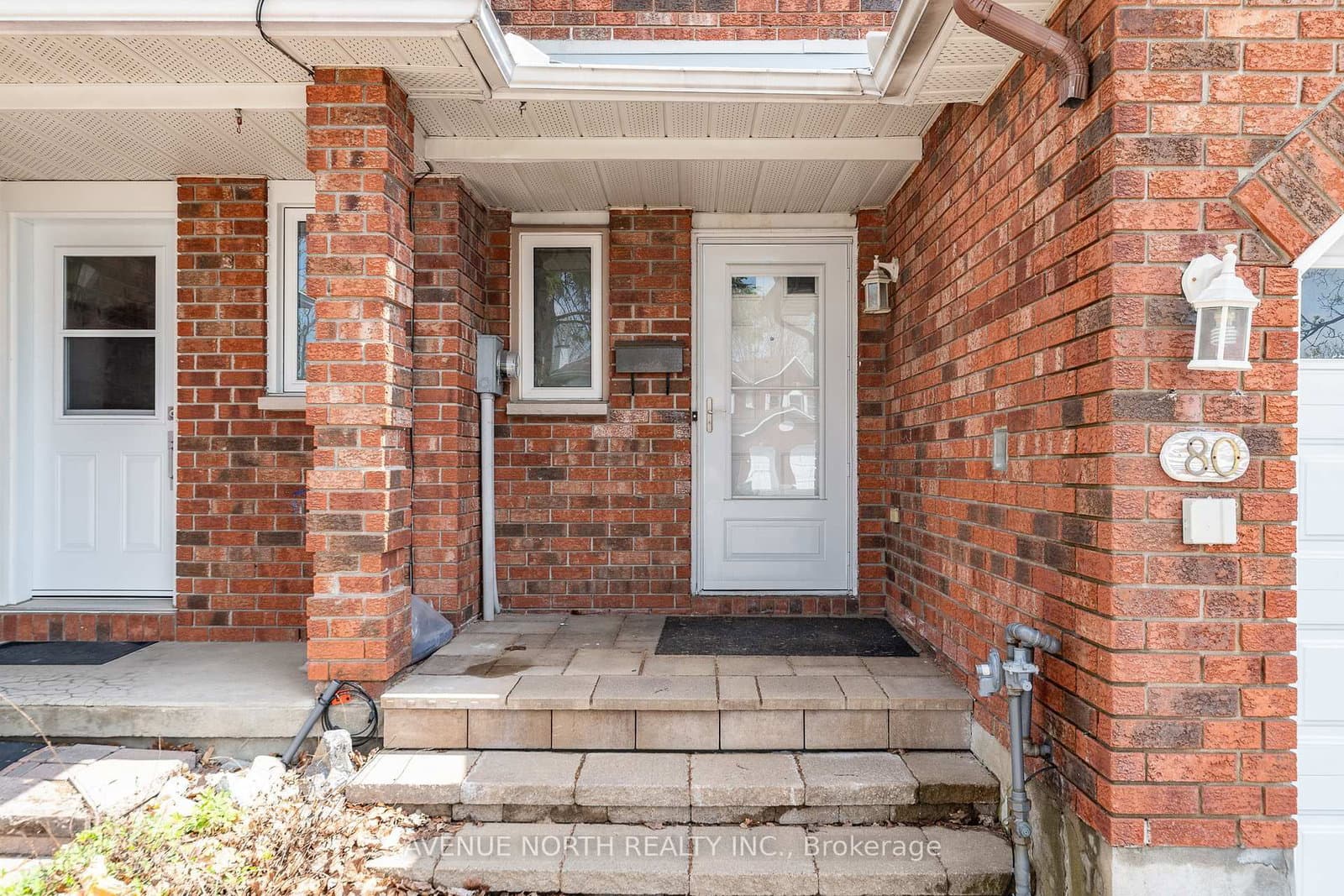 80 WOODBURY Crescent, Ottawa, ON — photo 2