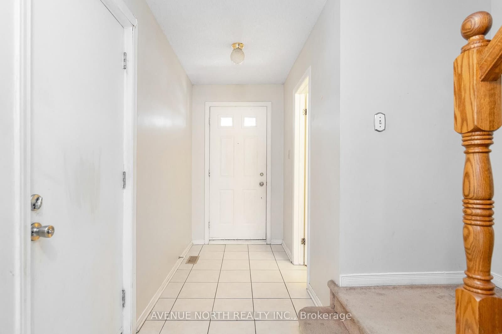 80 WOODBURY Crescent, Ottawa, ON — photo 3