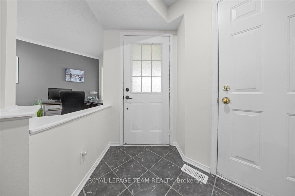 115 Fairlop Way, Ottawa, ON — photo 3