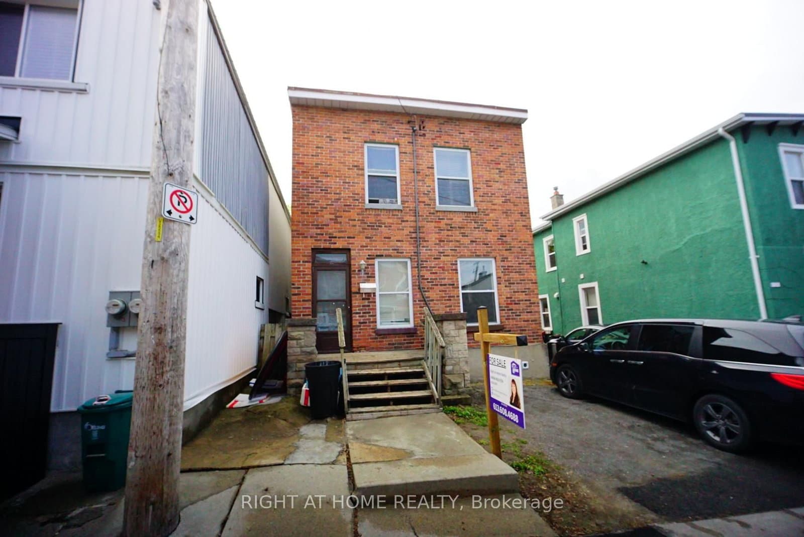 122 Eccles Street, Ottawa, ON — photo 2