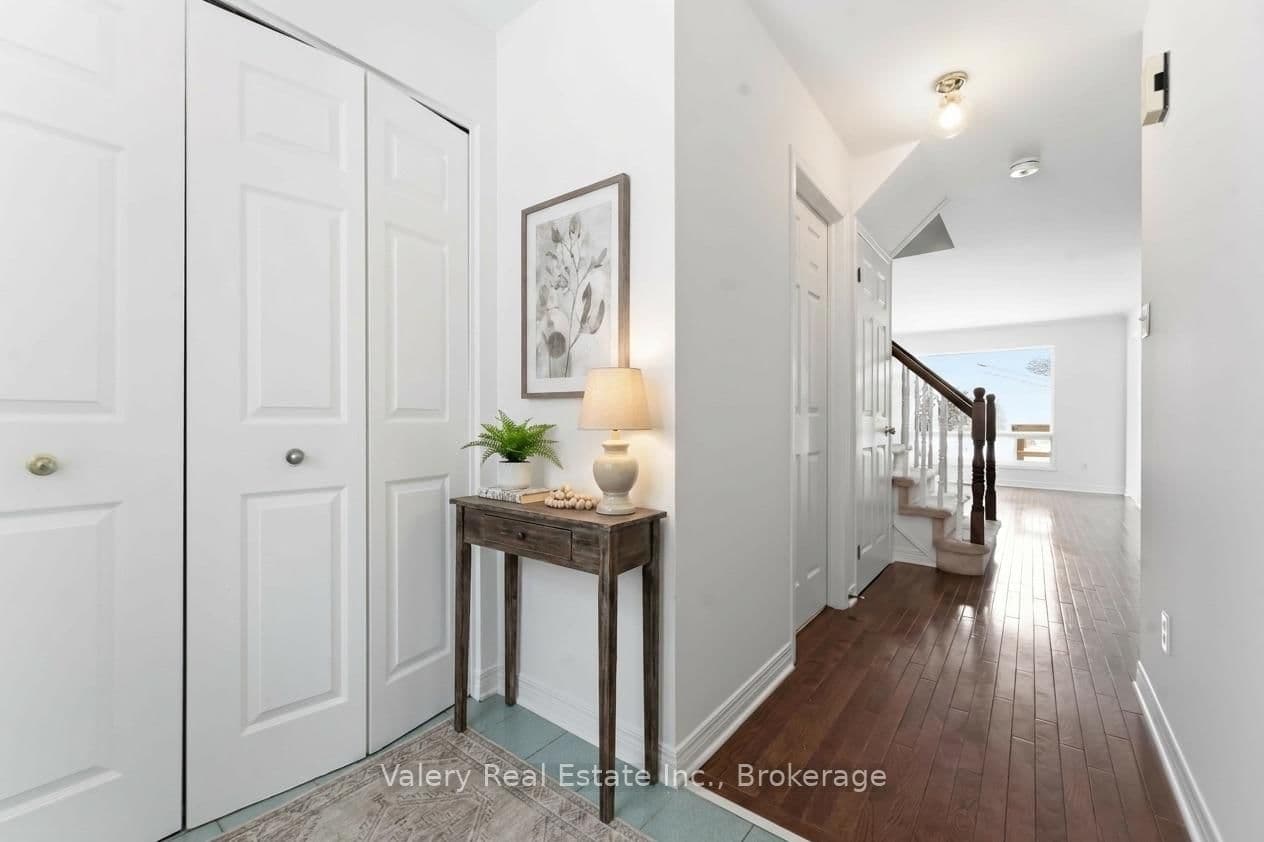62 Astoria Crescent, Ottawa, ON — photo 2