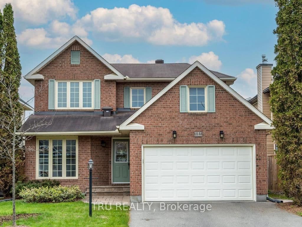 14 Hyannis Avenue, Ottawa, ON