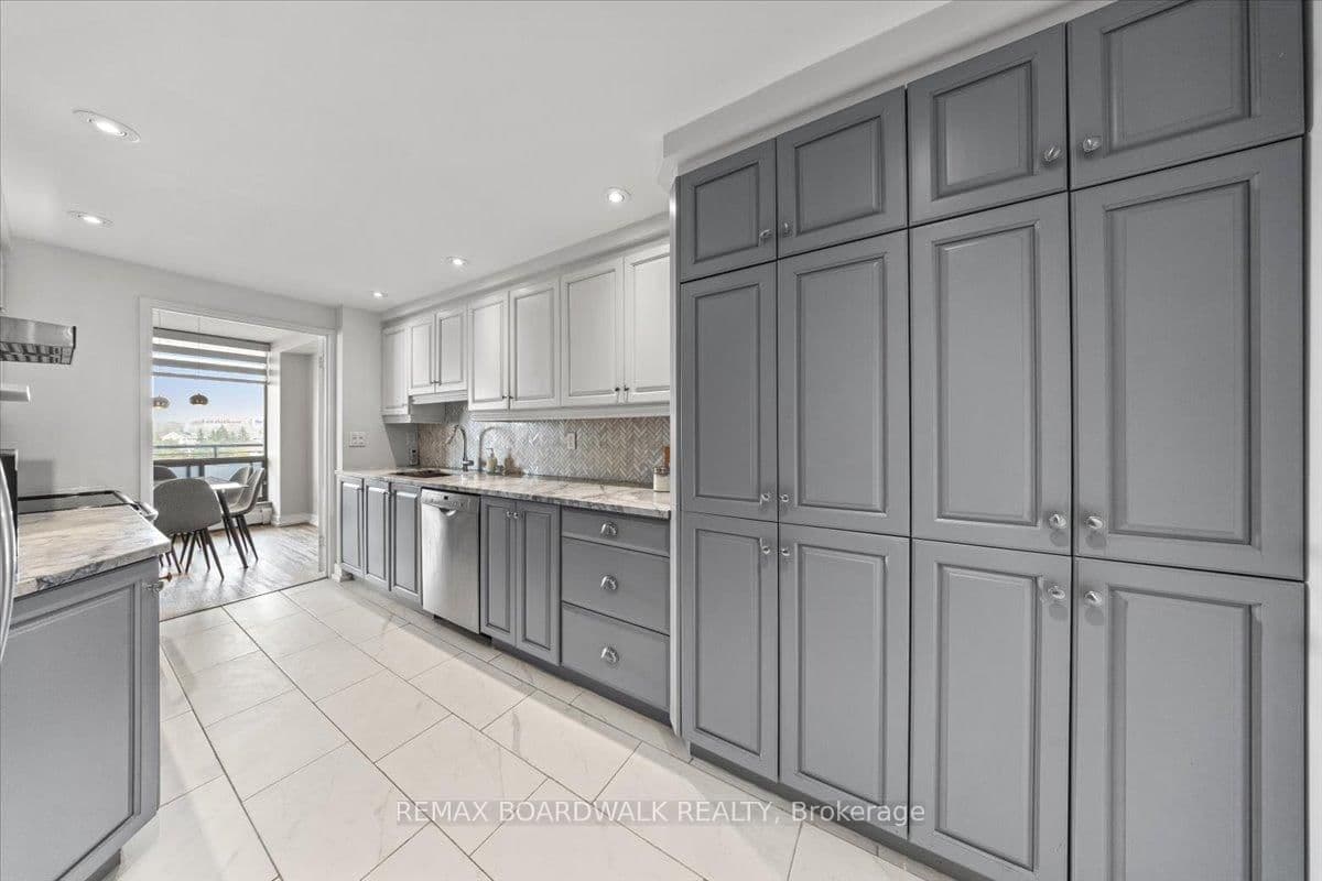 804 - 505 St Laurent Boulevard, Ottawa, ON — photo 3