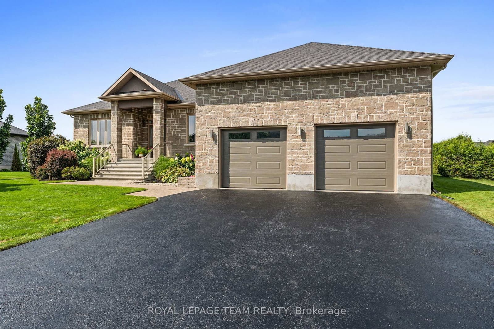 6935 Still Meadow Way, Ottawa, ON — photo 2