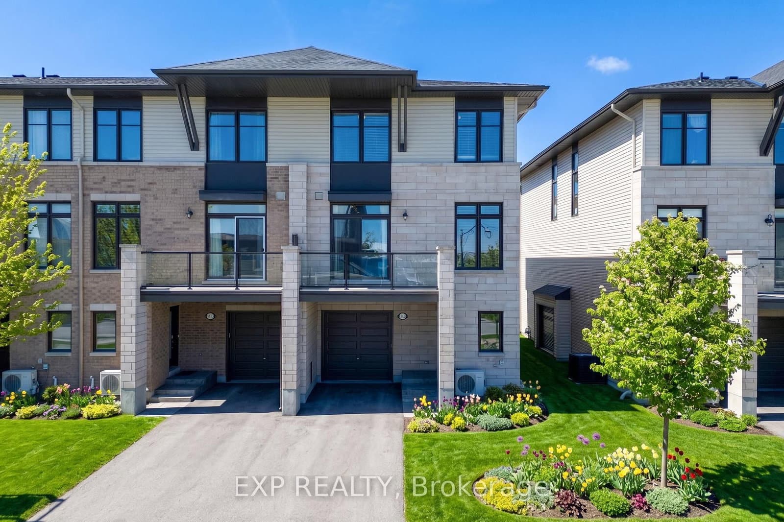 215 Pastel Way, Ottawa, ON