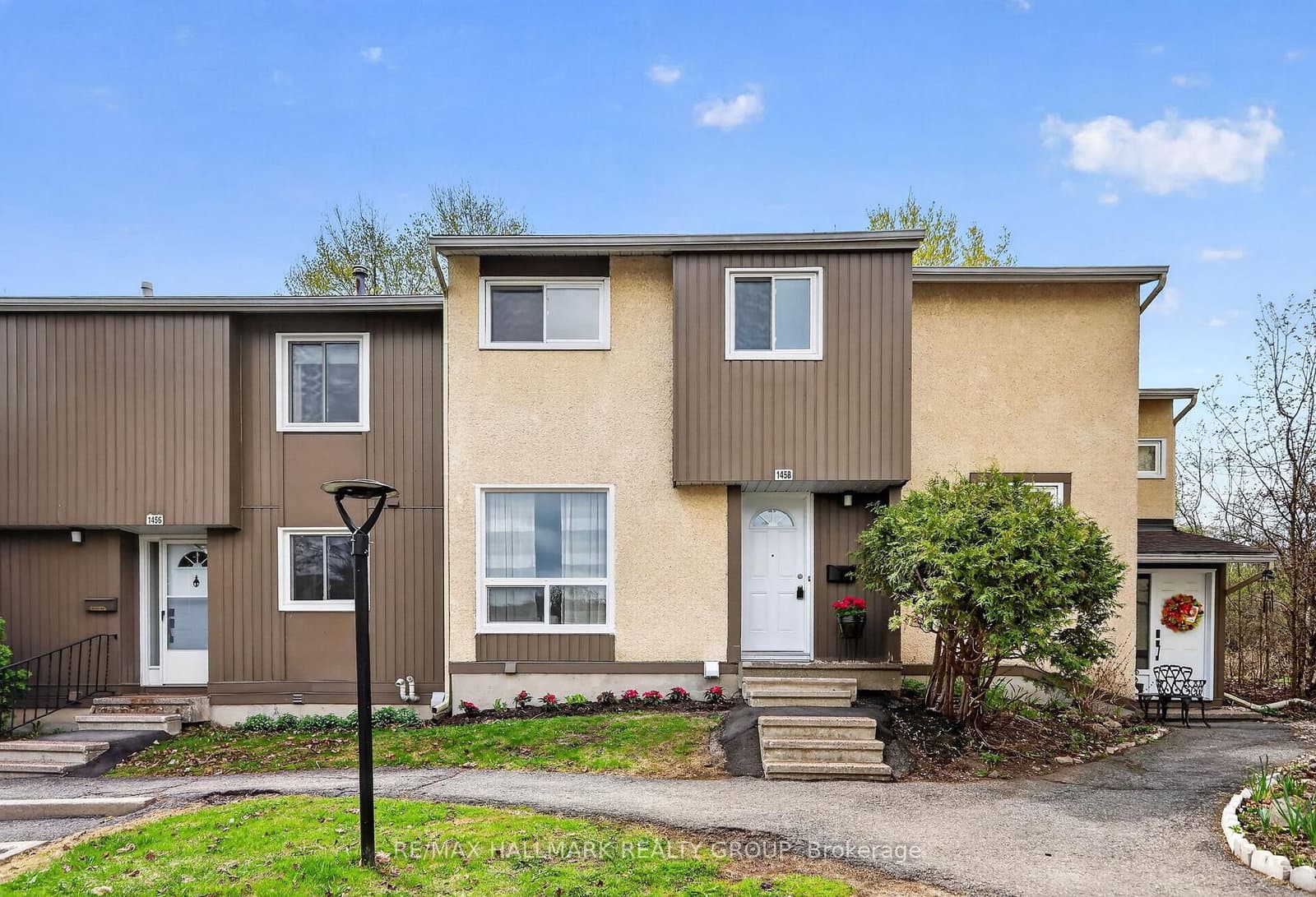 1458 Lassiter Terrace, Ottawa, ON