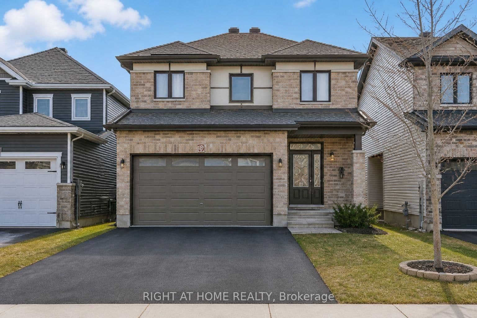 658 Parade Drive, Ottawa, ON