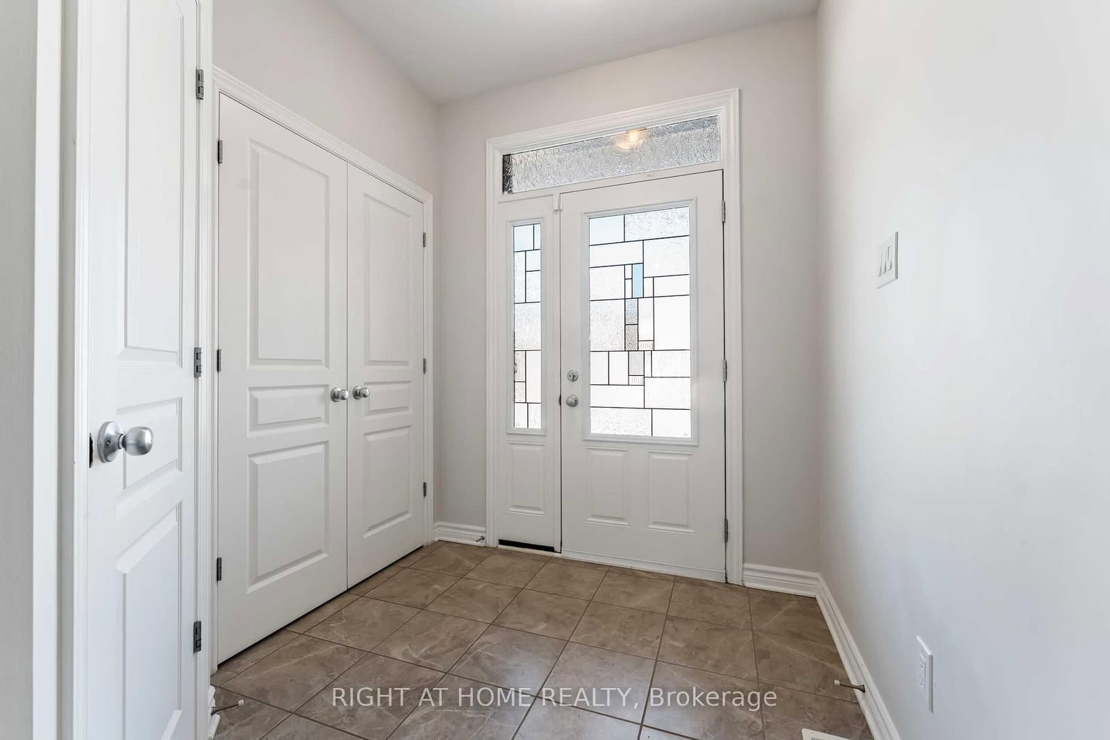 658 Parade Drive, Ottawa, ON — photo 3