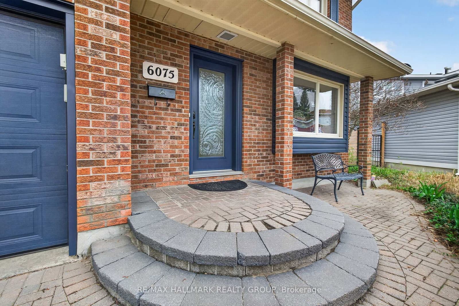 6075 Forestglen Crescent, Ottawa, ON — photo 2