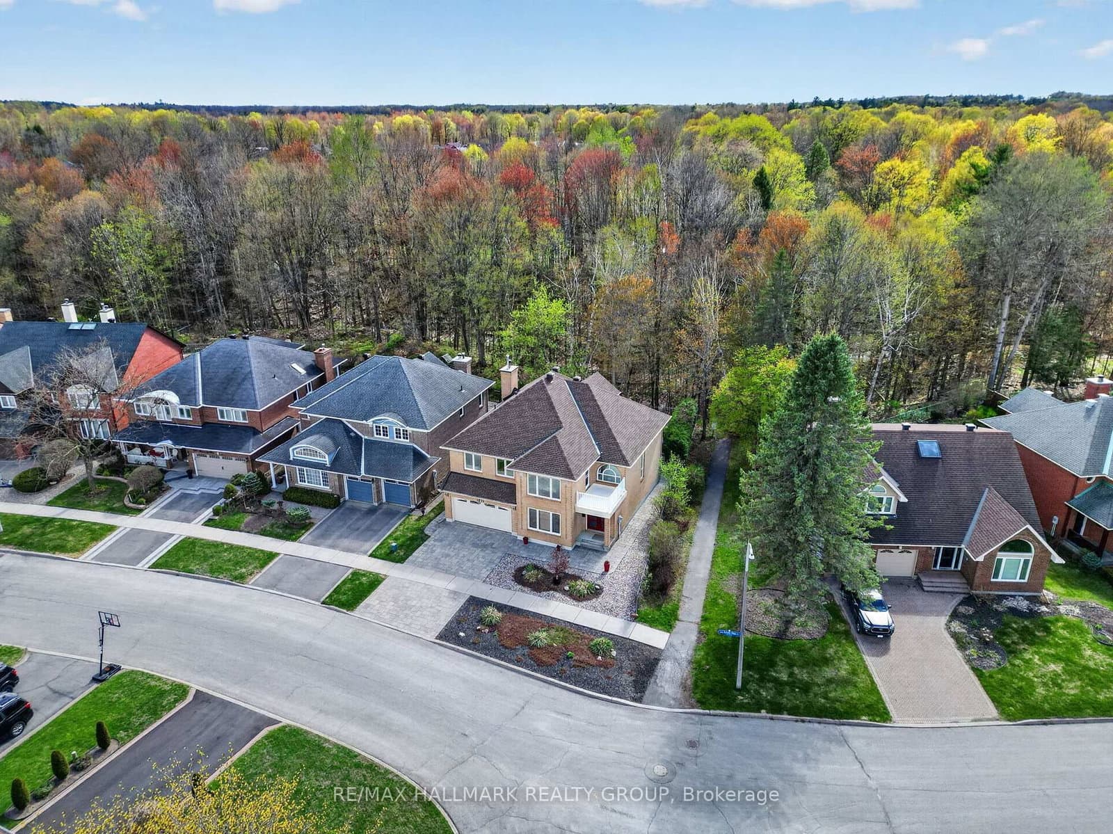 1671 Autumn Ridge Drive, Orleans, ON — photo 3