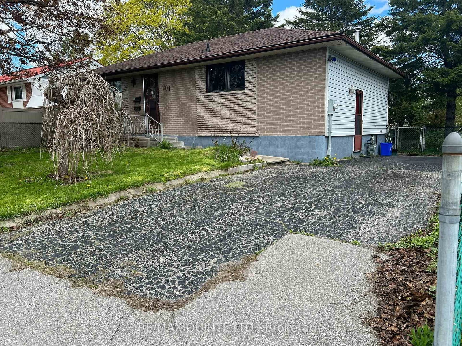 201 Reid Street, Quinte West, ON — photo 2