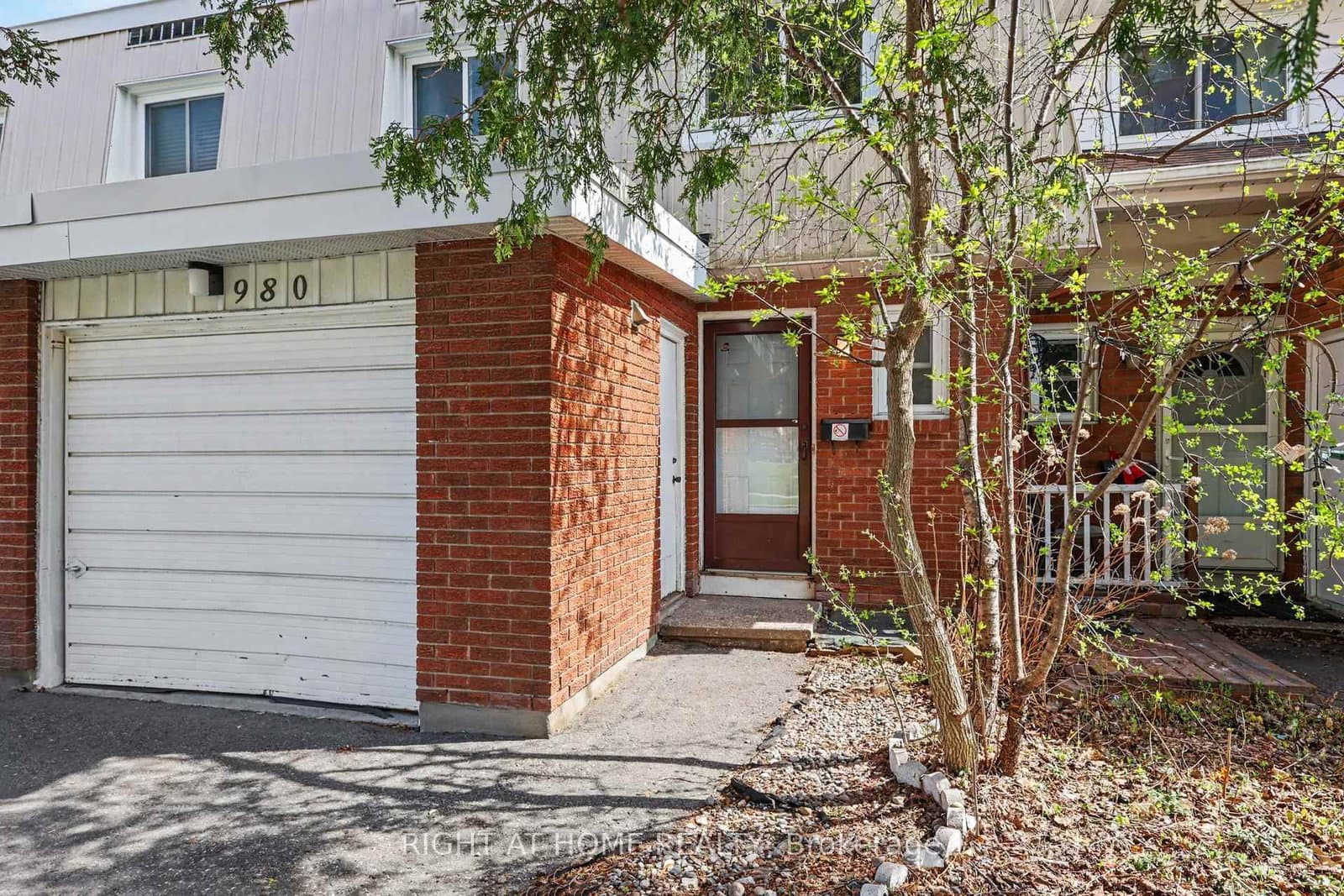 207 - 980 Gulf Place, Ottawa, ON — photo 3