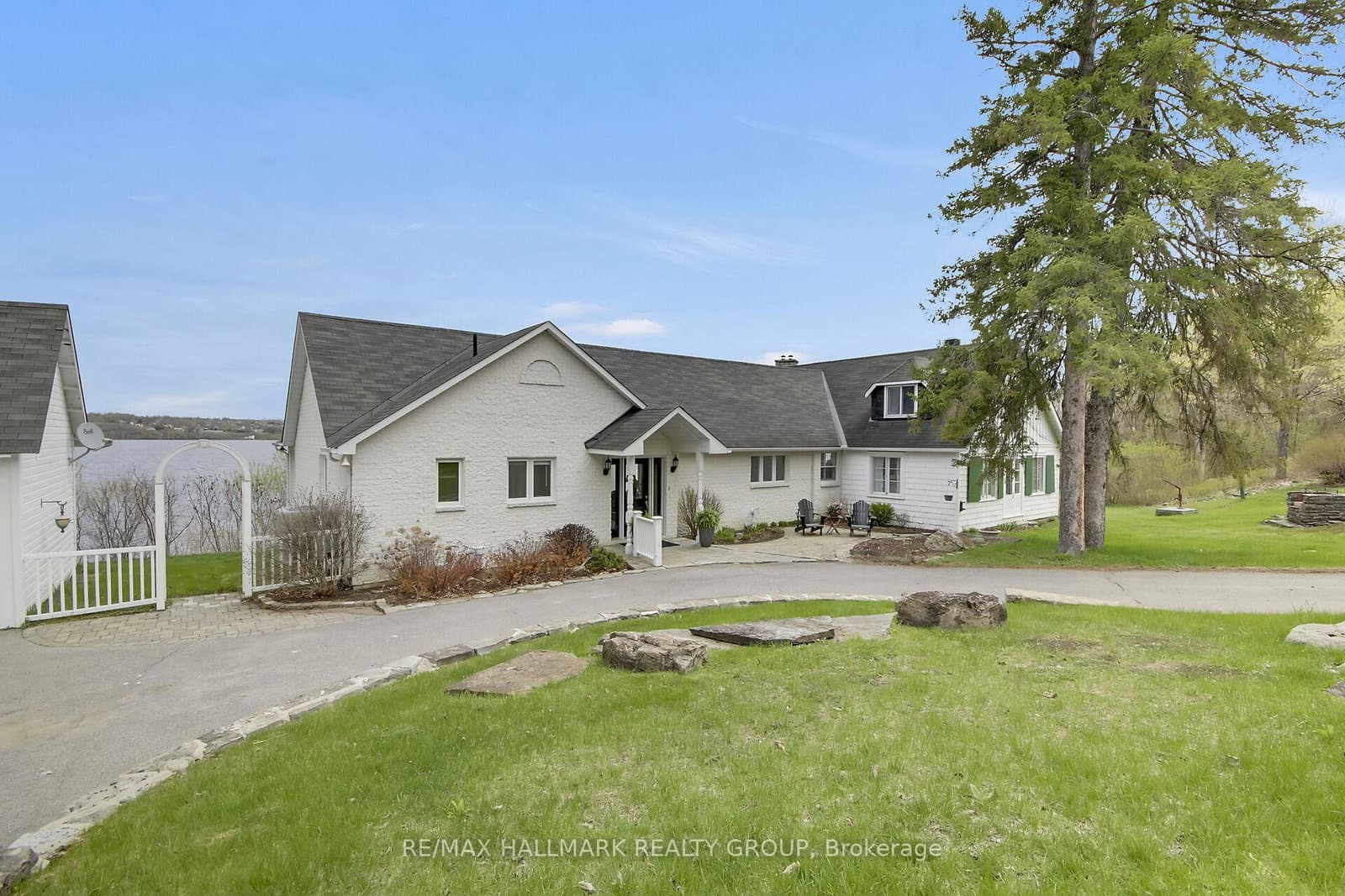 350 Berry Side Road, Ottawa, ON — photo 3