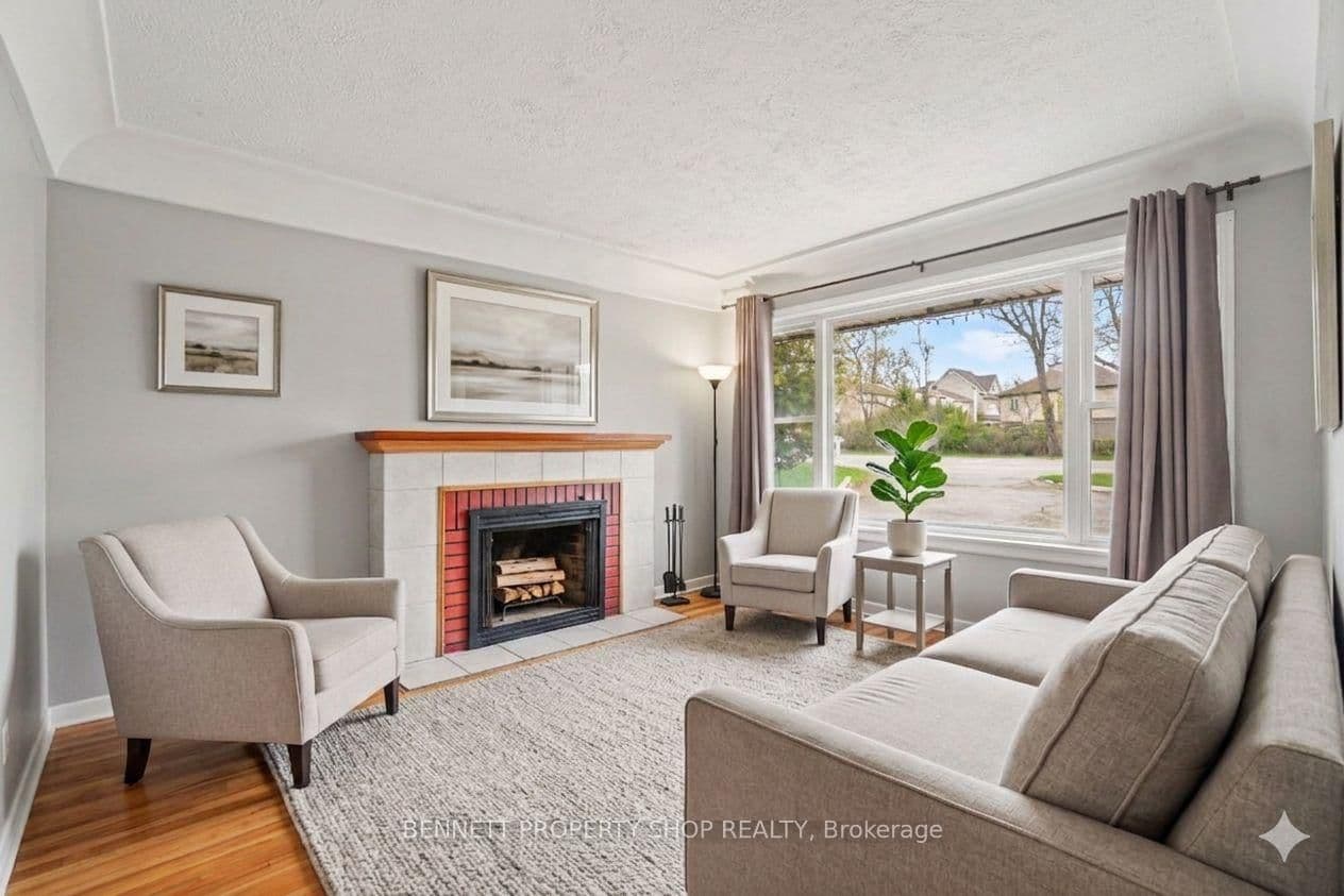3033 Richmond Road, Ottawa, ON — photo 2