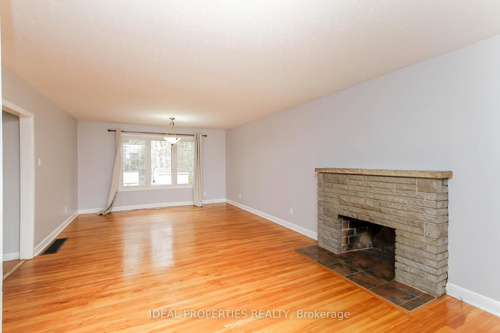 1217 Parkway Drive, Ottawa, ON — photo 2