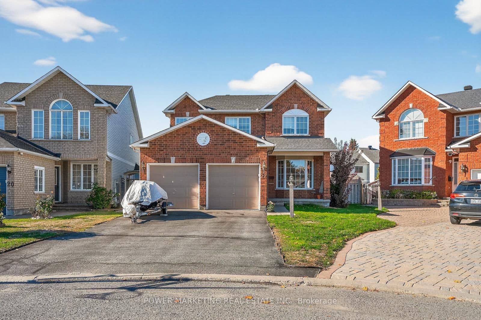 22 New Deighton Crescent, Ottawa, ON