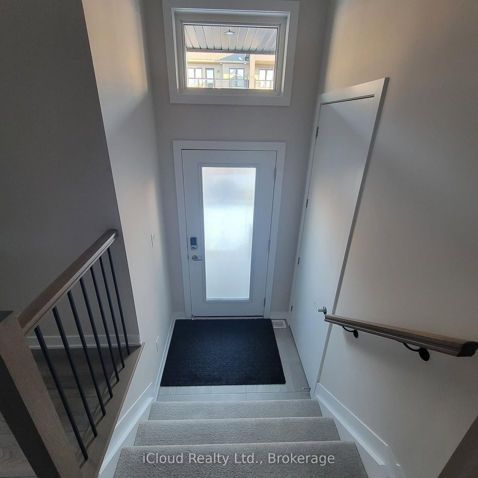318 Catsfoot Walk, Ottawa, ON — photo 2