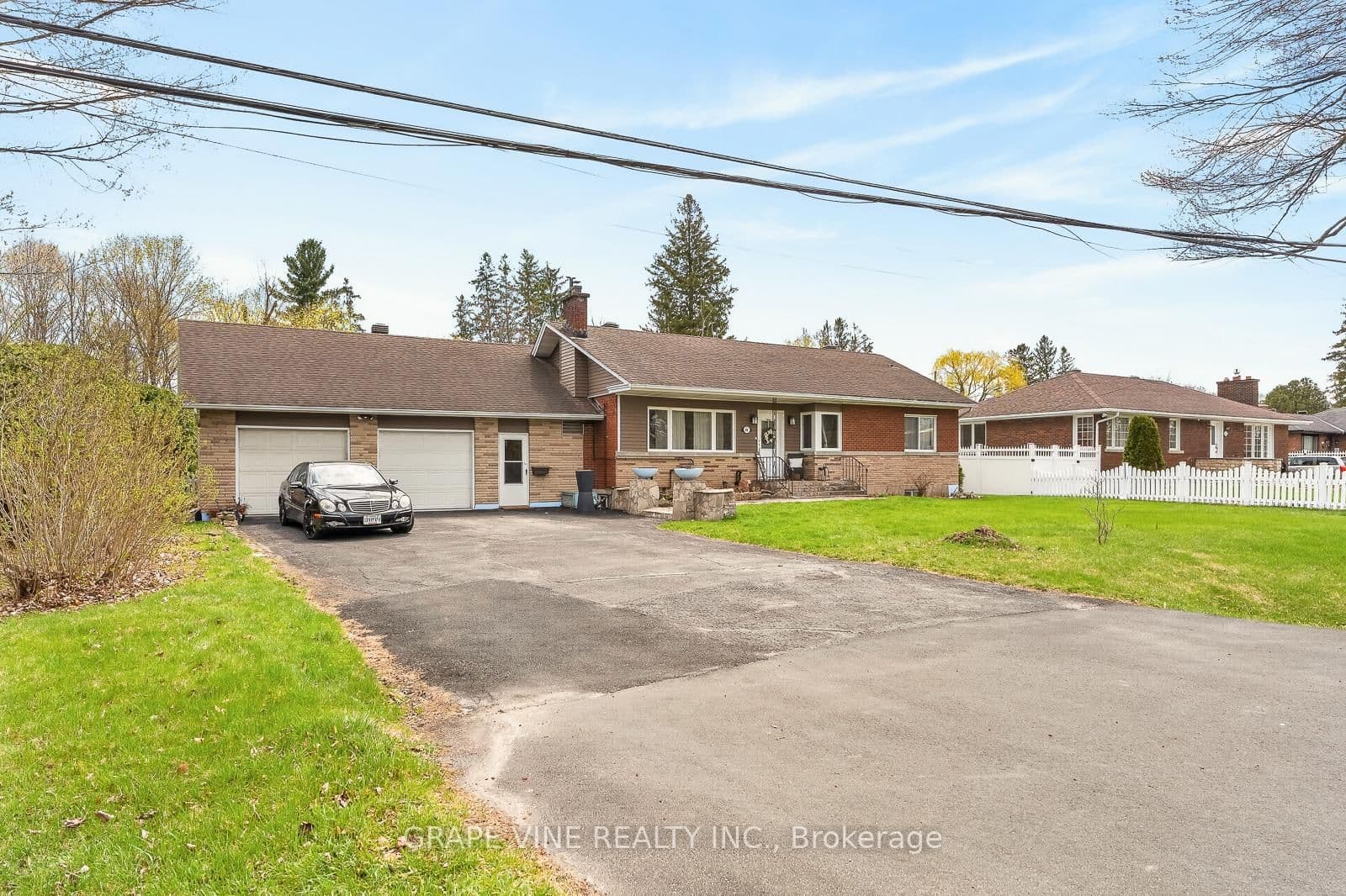 46 Macfarlane Road, Ottawa, ON