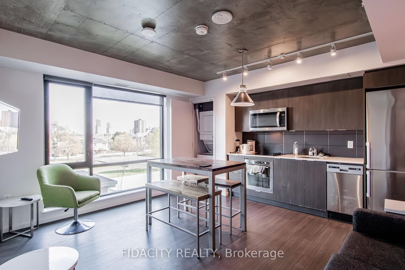 303 - 105 Champagne Avenue, Ottawa, ON — photo 3