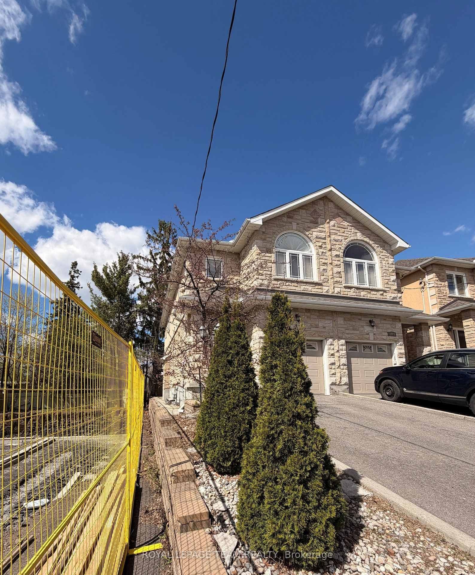 1221 Anoka Street, Ottawa, ON — photo 2
