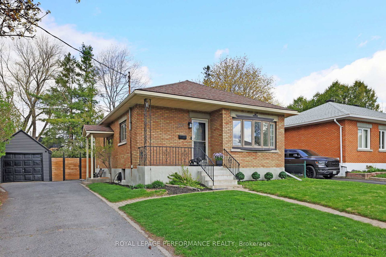 390 Maria Goretti Circle, Ottawa, ON — photo 2
