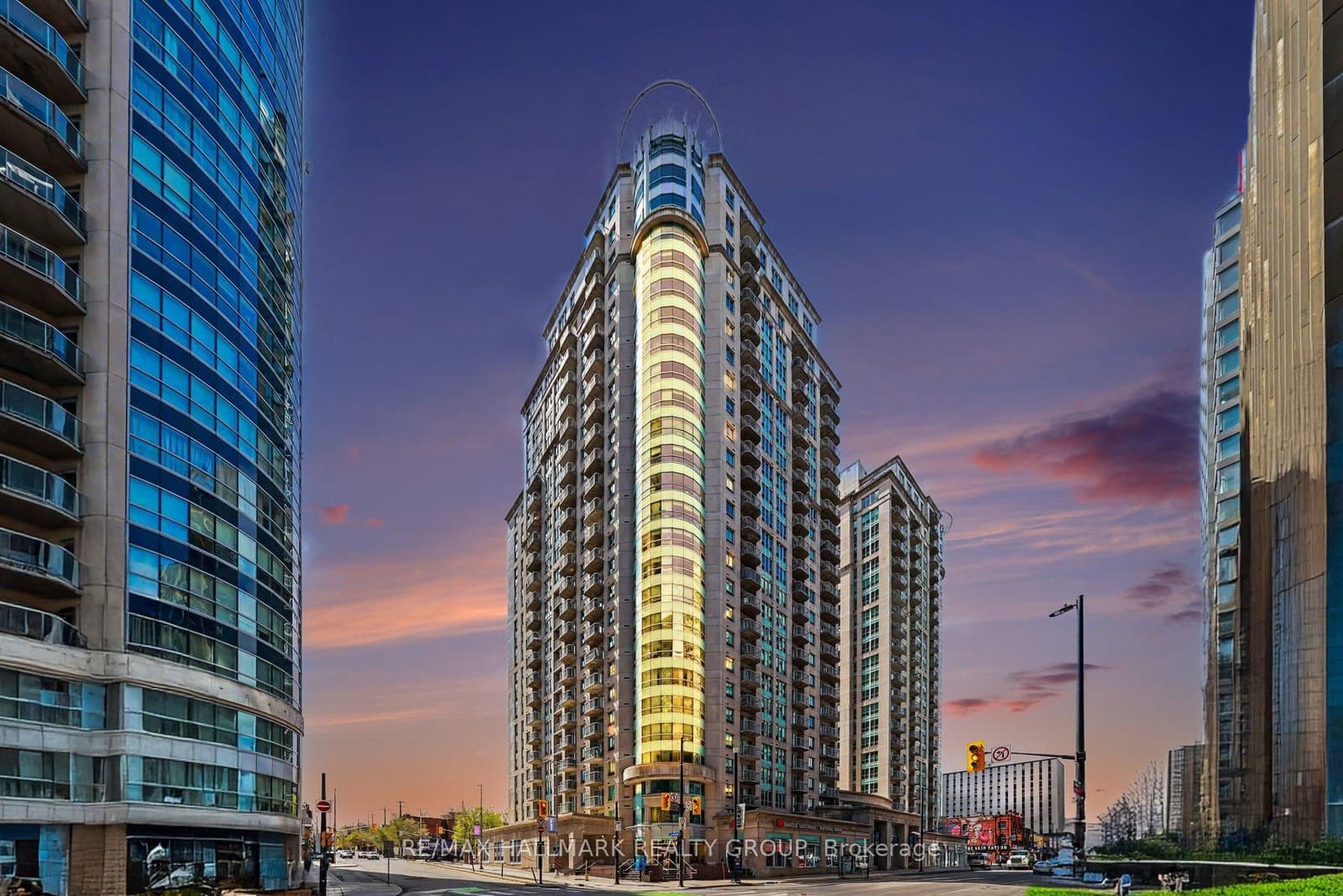 1304A - 234 Rideau Street, Ottawa, ON