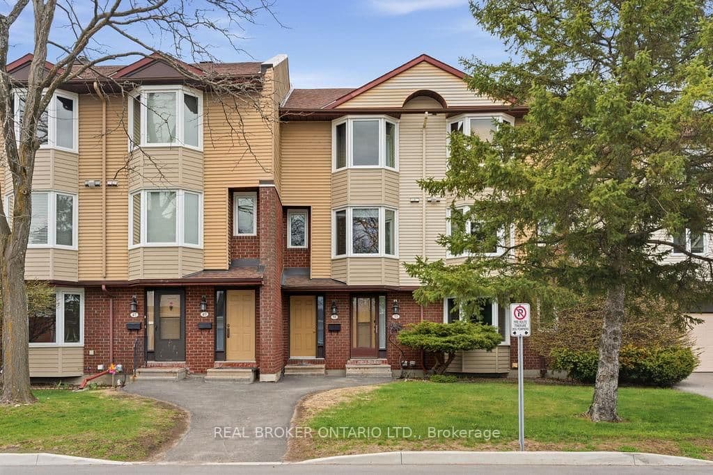 51 Haxby Private, Ottawa, ON — photo 2