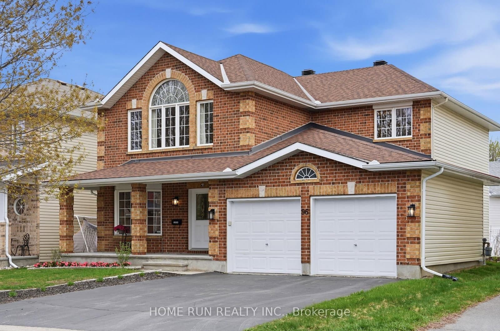 96 Woliston Crescent, Kanata, ON