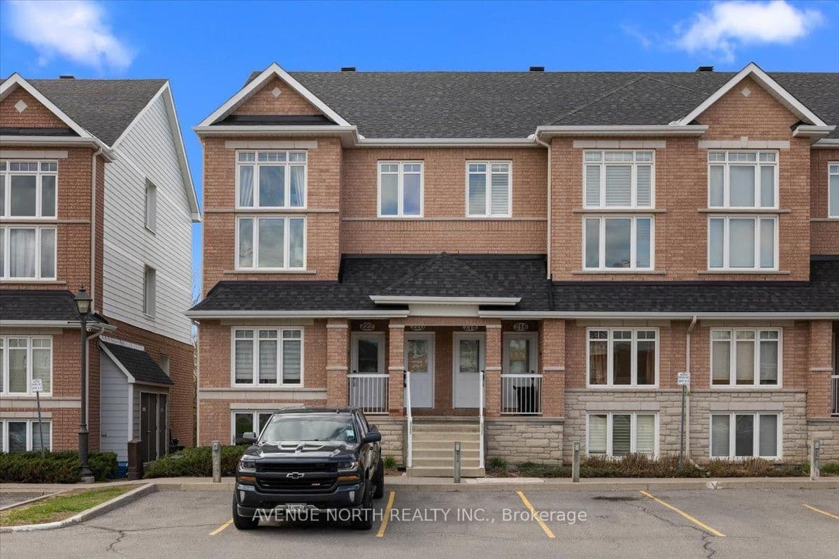 25 - 220 Tivoli Private, Ottawa, ON