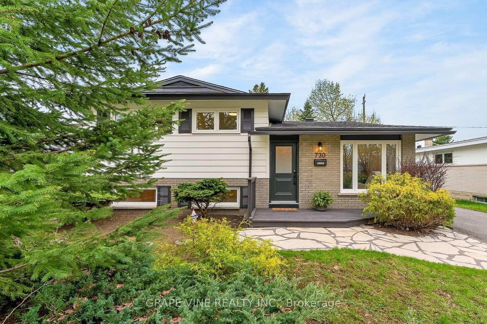 730 Holt Crescent, Ottawa, ON