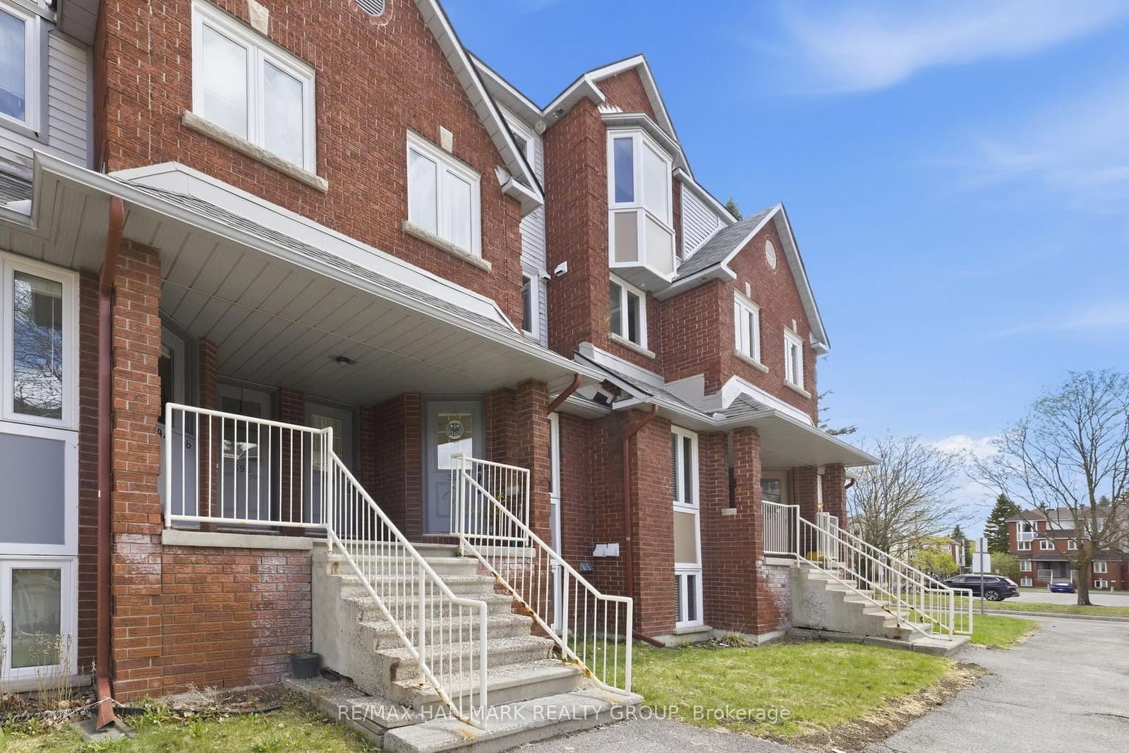 3 - 390 Briston Private, Ottawa, ON — photo 2