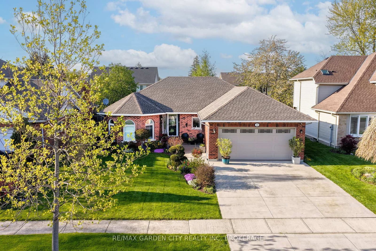 13 Third Avenue, St. Catharines, ON — photo 3