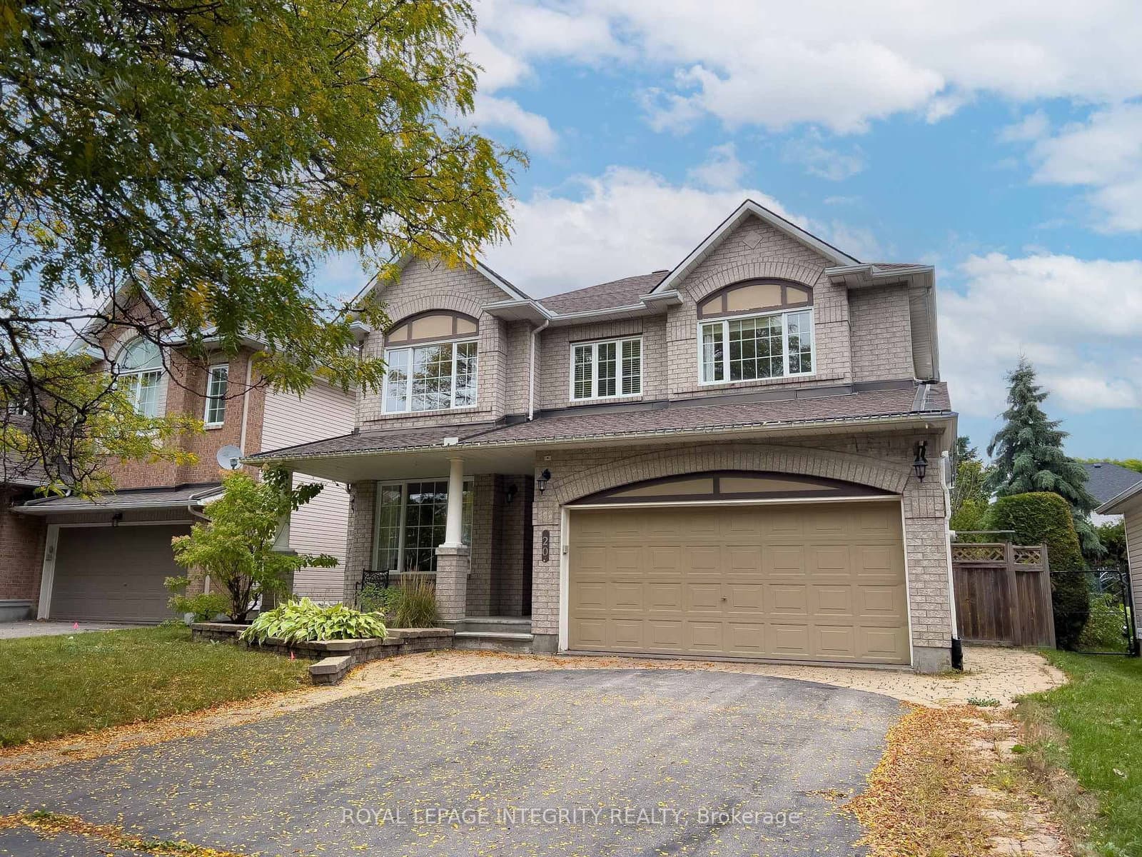 20 FARMFIELD Crescent, Ottawa, ON