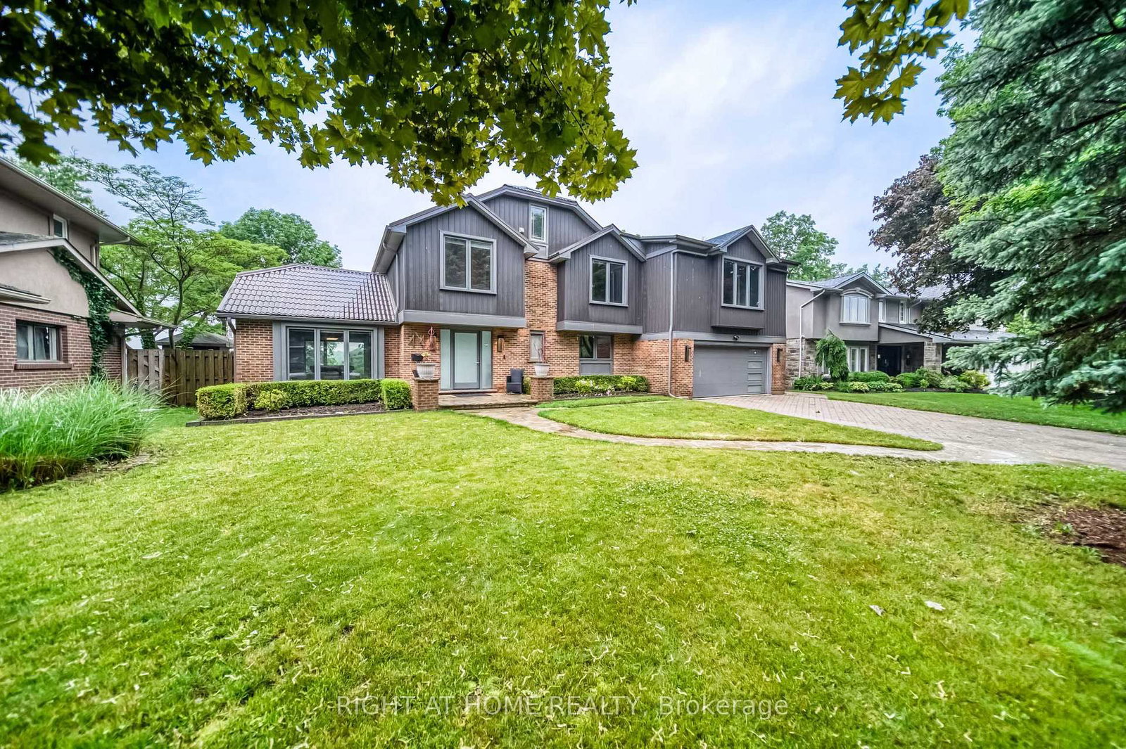 44 Royal Henley Boulevard, St. Catharines, ON — photo 3