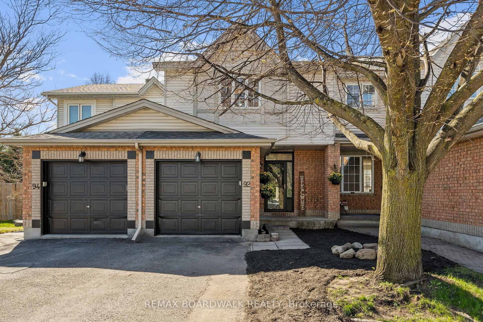 92 Kincardine Drive, Ottawa, ON