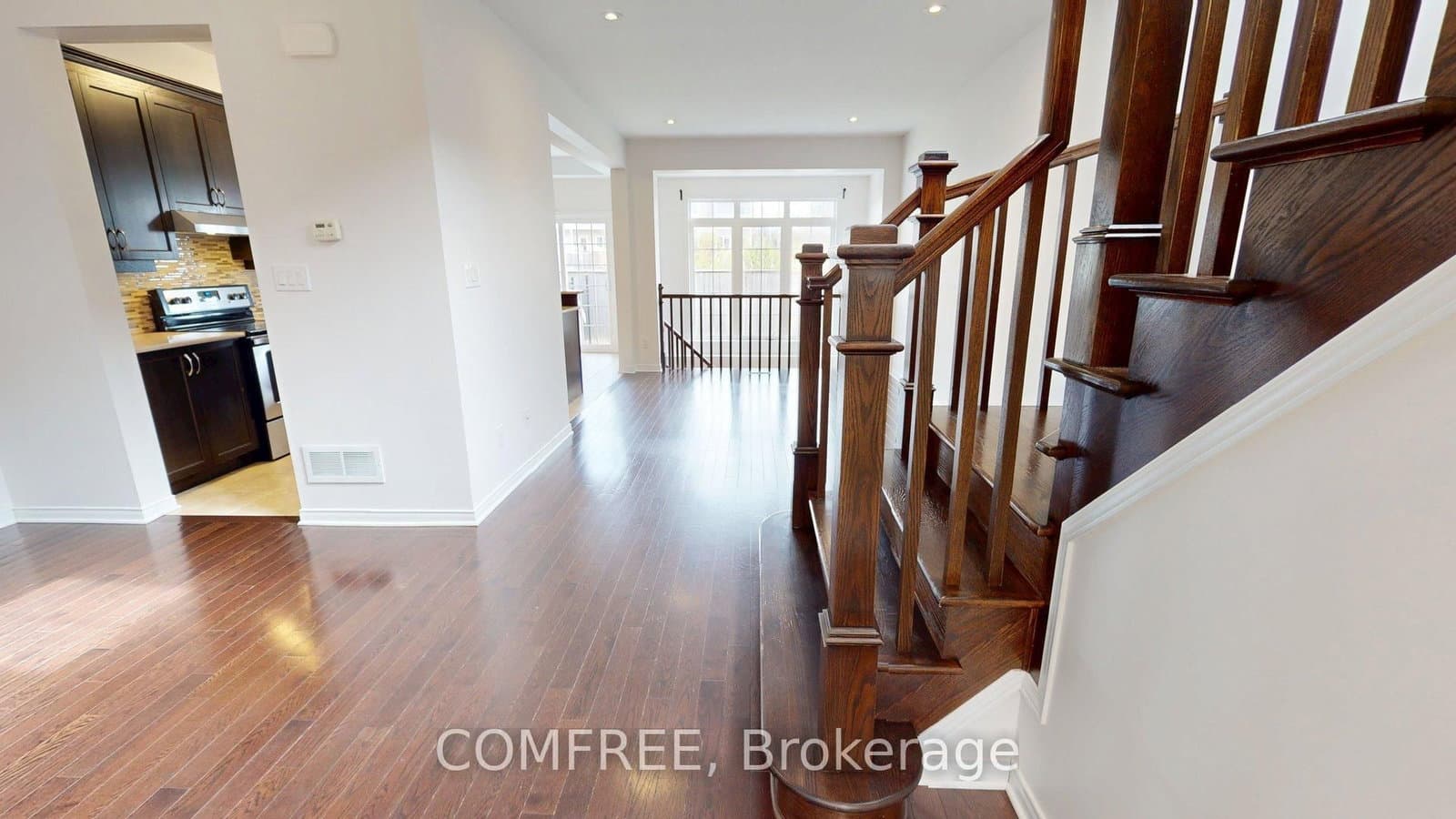 149 Lochnaw Private, Ottawa, ON — photo 3