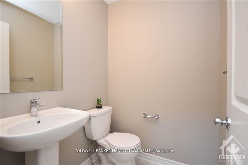 183 ANGELONIA Crescent, Ottawa, ON — photo 3