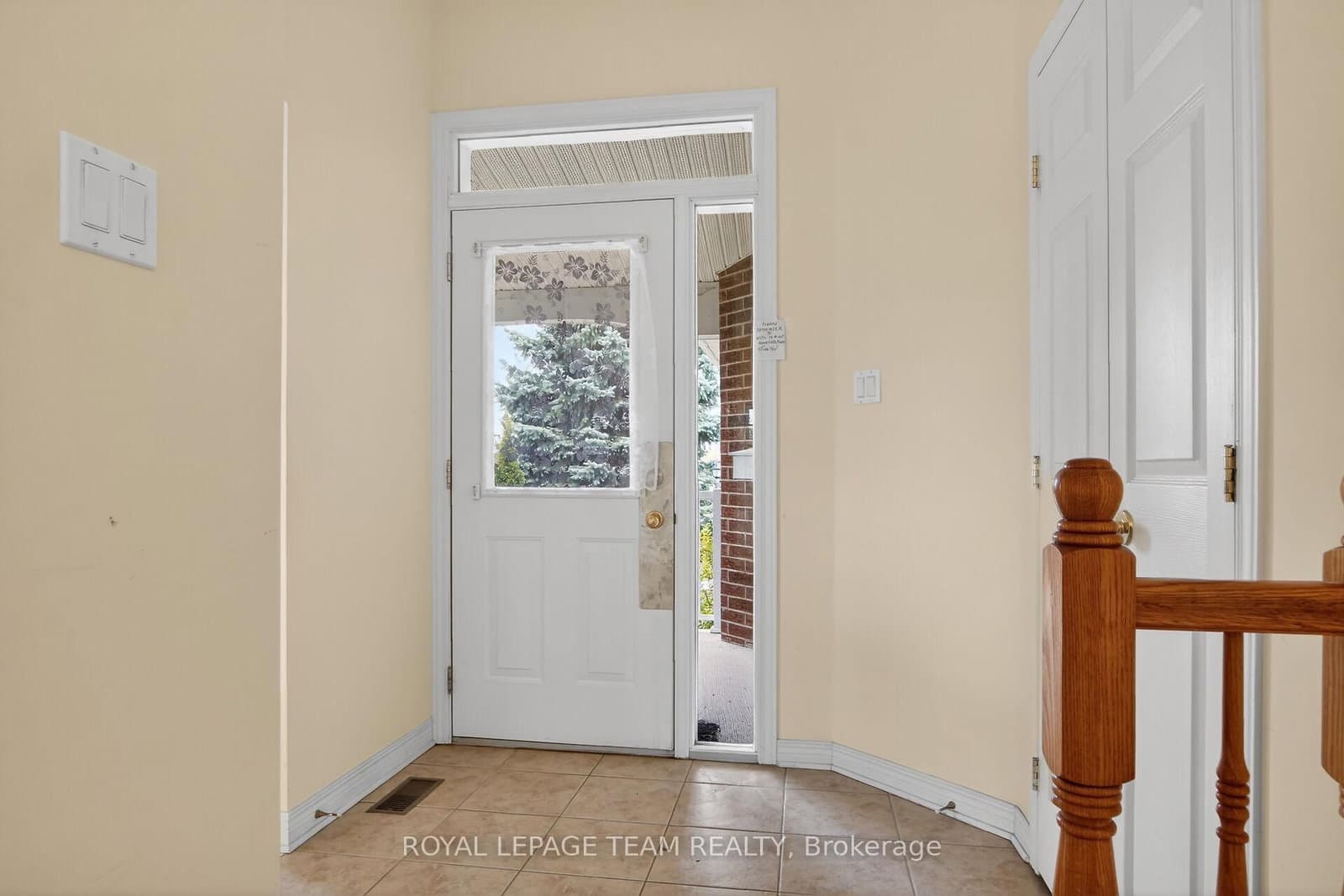 78 Amberlakes Drive, Ottawa, ON — photo 3