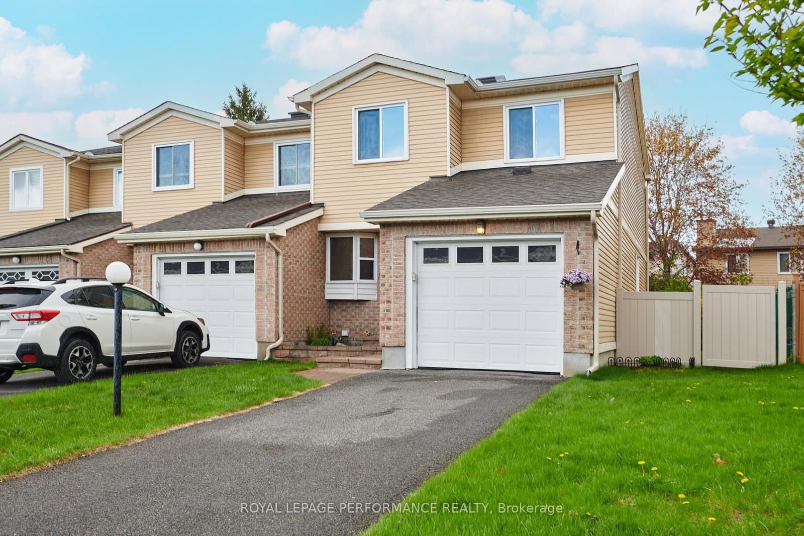 13 Shadetree Crescent, Ottawa, ON — photo 2