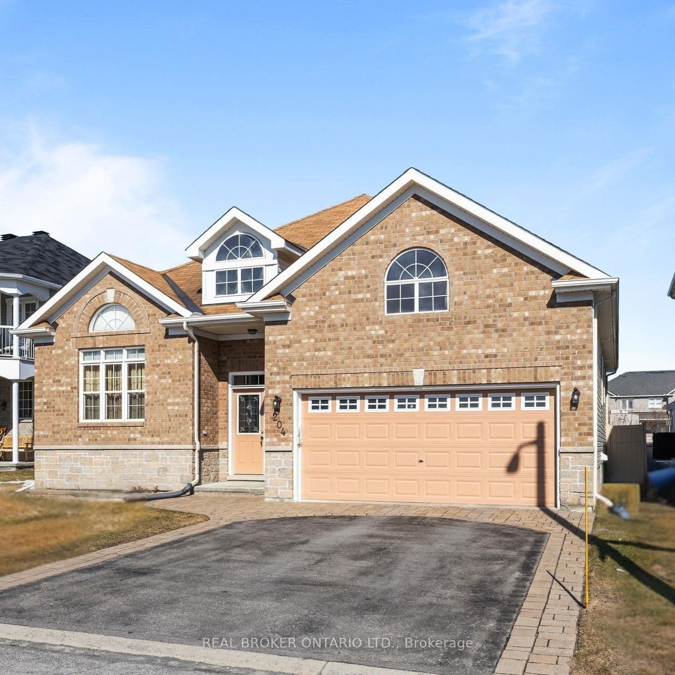 204 Hillpark High Street, Ottawa, ON
