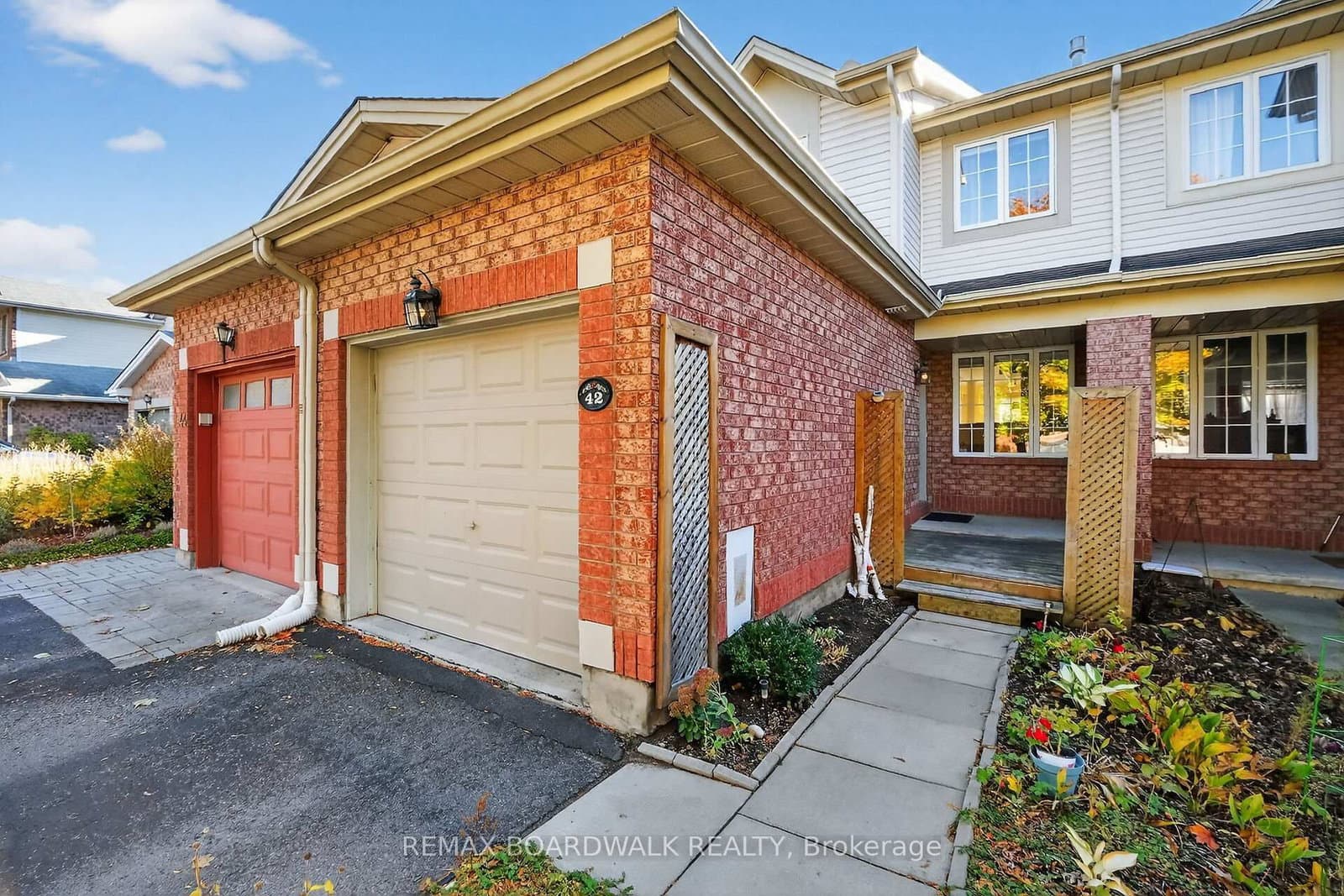 42 College Circle, Ottawa, ON — photo 2