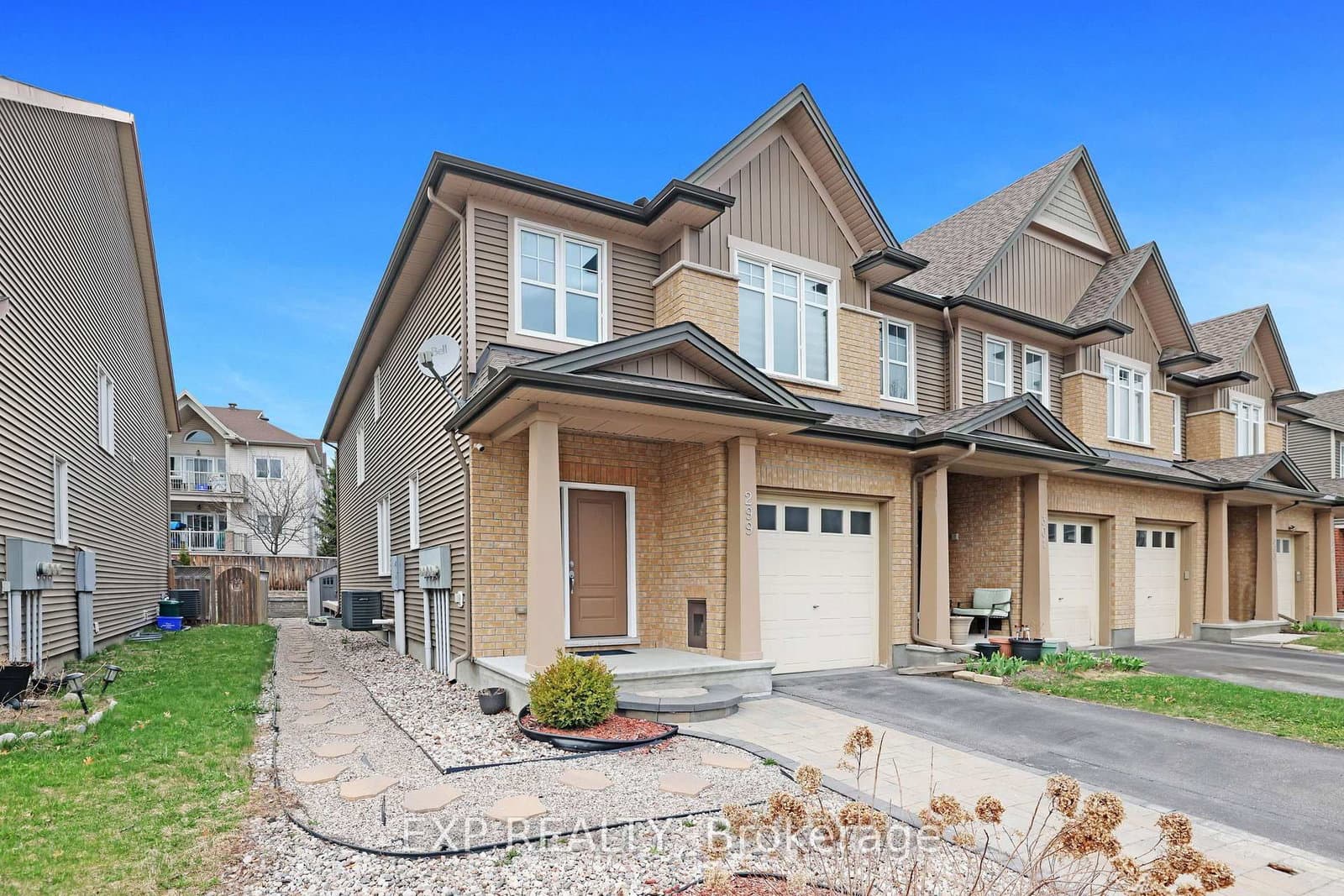 299 Wood Acres Grove, Ottawa, ON