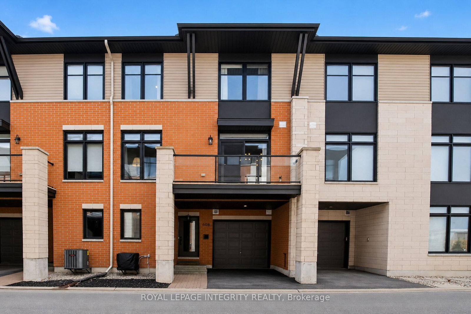 608 Chaperal Private, Ottawa, ON — photo 2