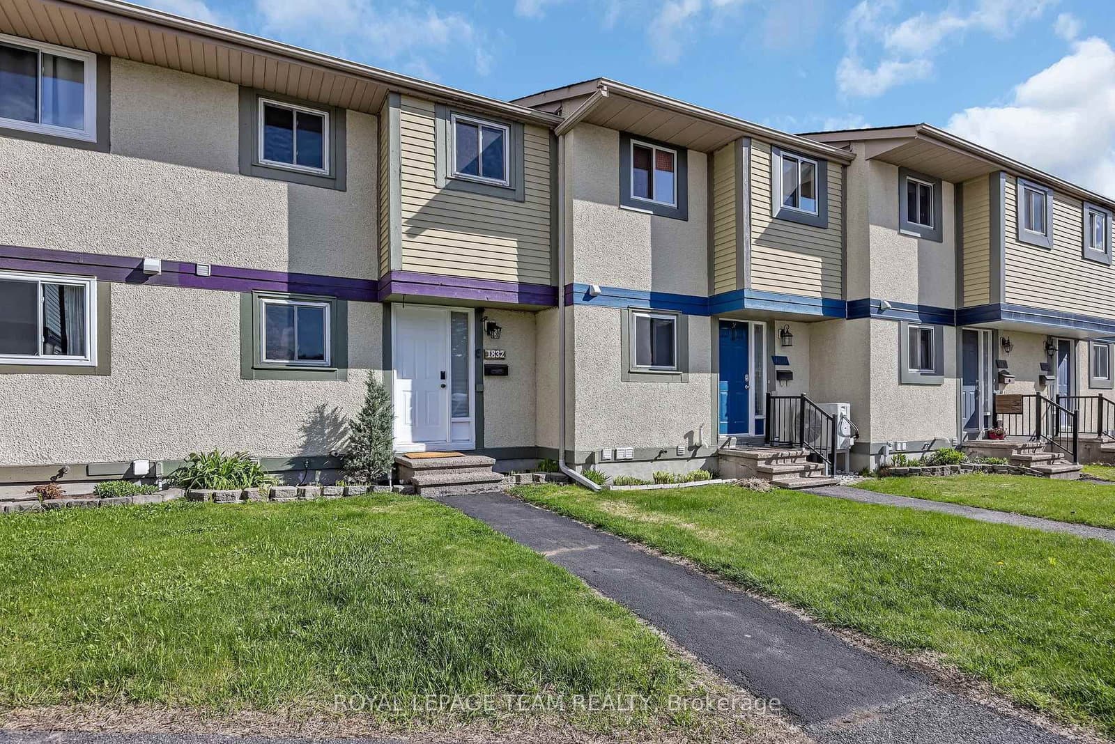 1832 Stonehenge Crescent, Ottawa, ON — photo 2