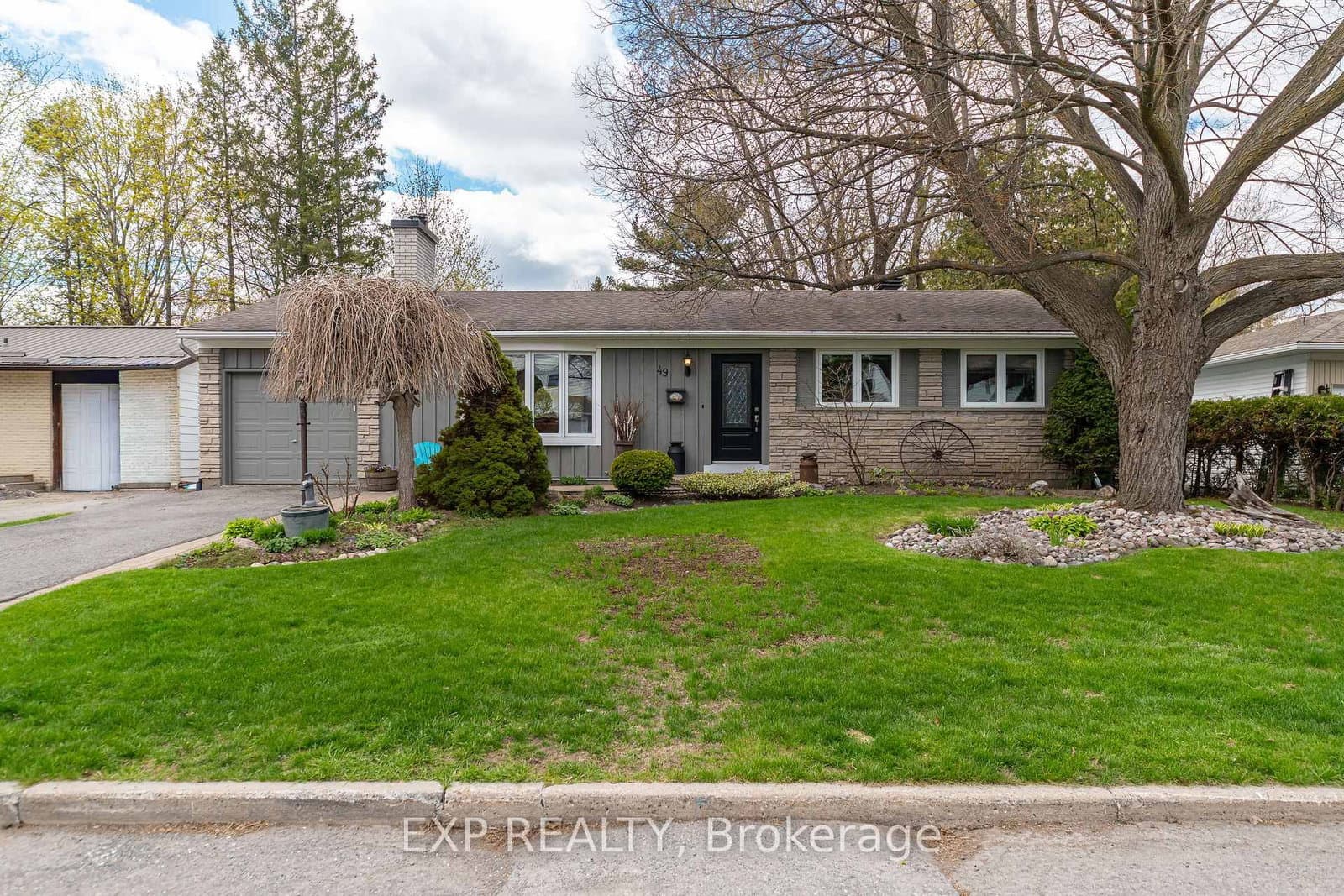 49 Parkmount Crescent, Ottawa, ON